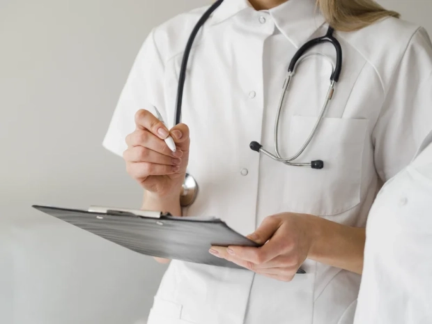 фото врача проводящего лечебные блокады